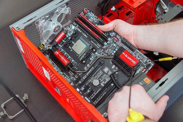 Thay main máy tính hết bao nhiêu tiền? Đơn vị nào uy tín?