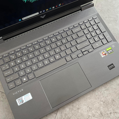 HP victus 16
