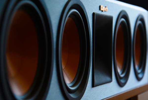 Bass xuất hiện nhiều trong những thuật ngữ và cách dùng khác nhau