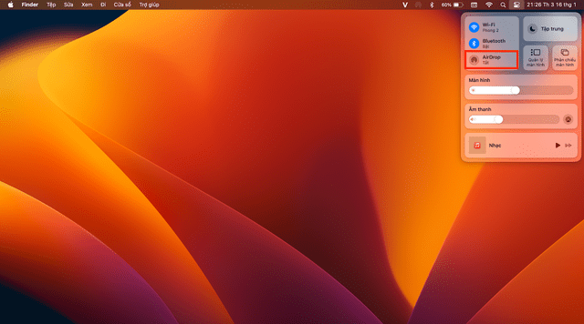 Chọn vào Trung tâm điều khiển → Bật AirDrop 