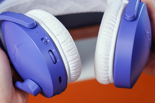 Chuyển đổi dễ dàng giữa các thiết bị với HyperX Cloud Jet Dual Wireless