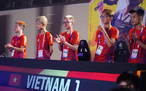 Đội tuyển Việt Nam tham gia thi đấu ở nhiều bộ môn