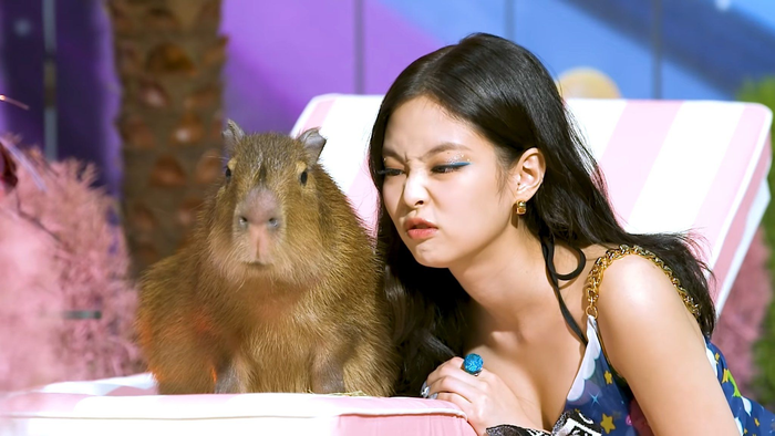 Jennie và bộ trưởng bộ ngoại giao Capybara