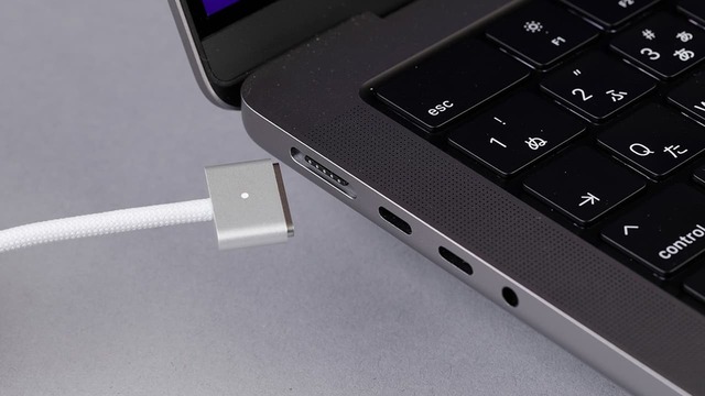 Kiểm tra số lần sạc pin Macbook giúp đánh giá tuổi thọ pin