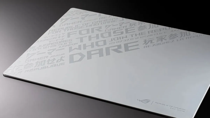 Mặt dưới Moonstone Ace L được làm từ lớp silicon êm ái 