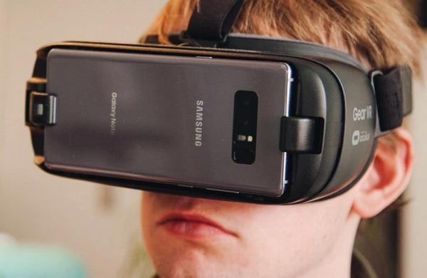 Samsung Gear VR là thiết bị thực tế ảo