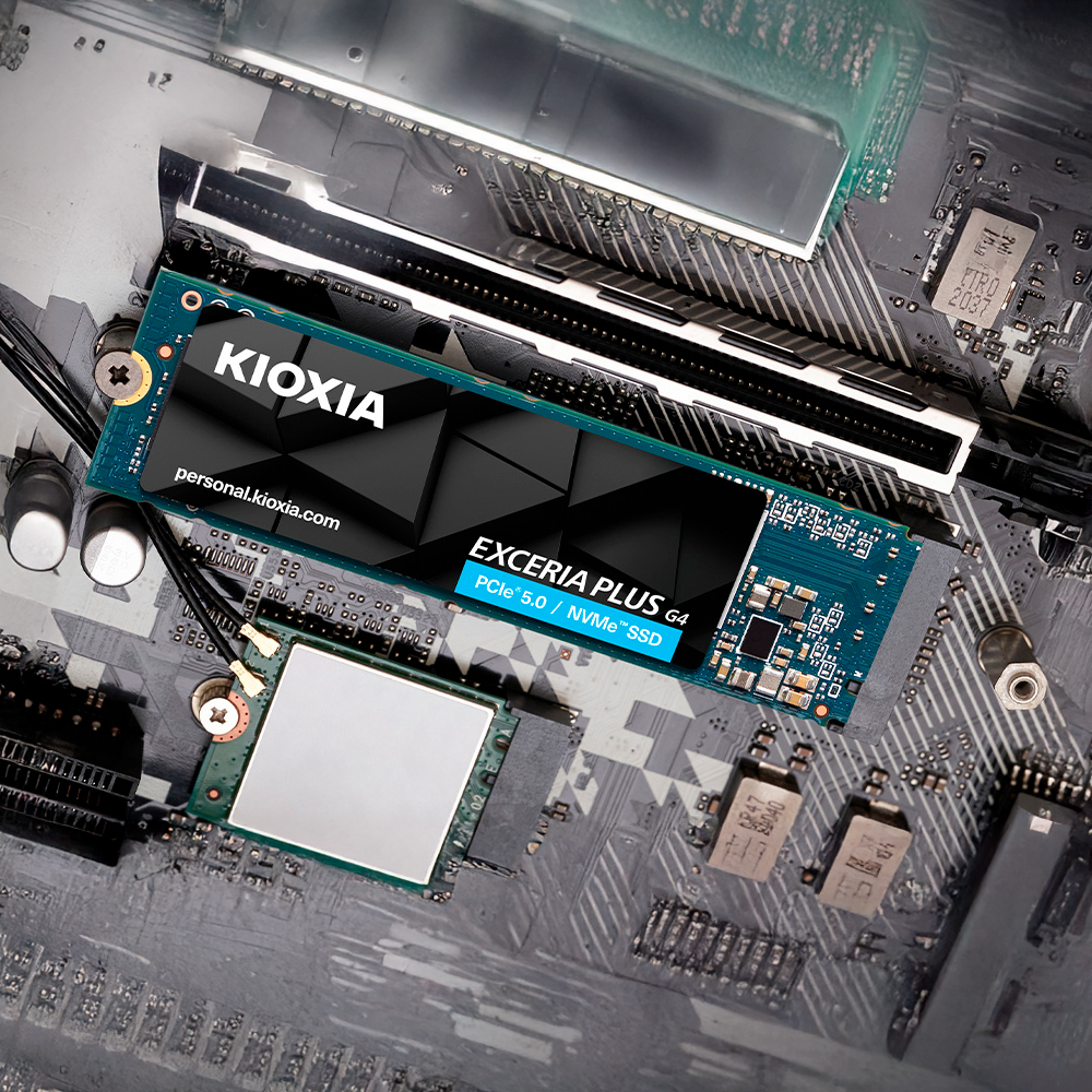 Kioxia EXCERIA Plus G4 1TB NVMe SSD – PCIe Gen5, Leessnelheid 10.000 MB/s, Schrijfsnelheid 7.900 MB/s, Zwart-blauw