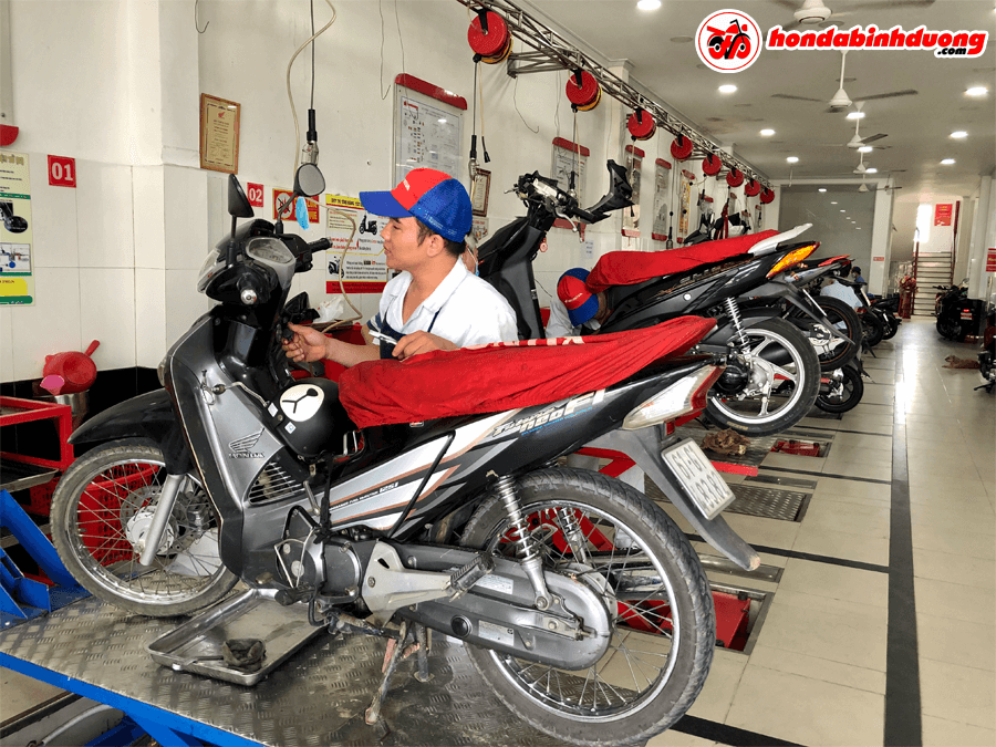 những bộ phận xe máy cần được bảo dưỡng đúng hạn