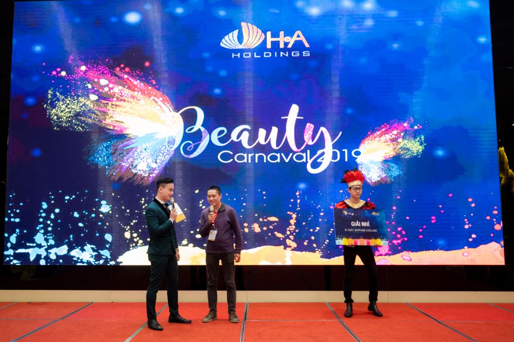 trao thưởng tại beauty carnaval 2019