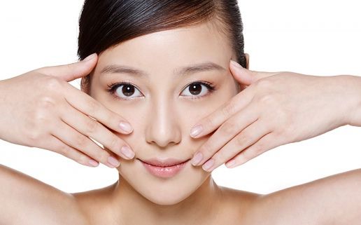 CÁC BÀI TẬP ĐƠN GIẢN TẠI NHÀ GIÚP CHỐNG LÃO HÓA VÙNG MẶT VÀ CỔ