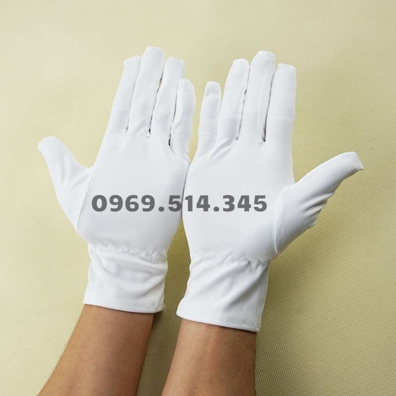 Găng tay siêu mịn có nhiều size cho khách hàng lựa chọn