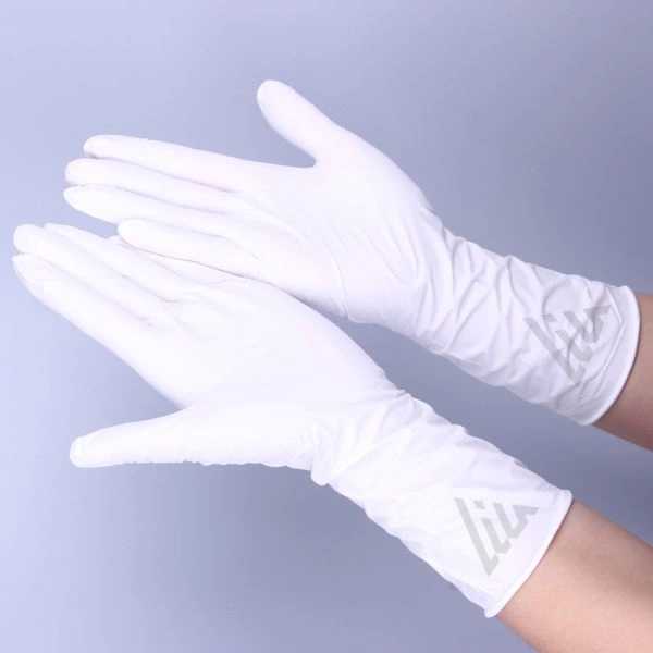 Găng tay Nitrile được làm từ chất liệu nhân tạo không gây dị ứng