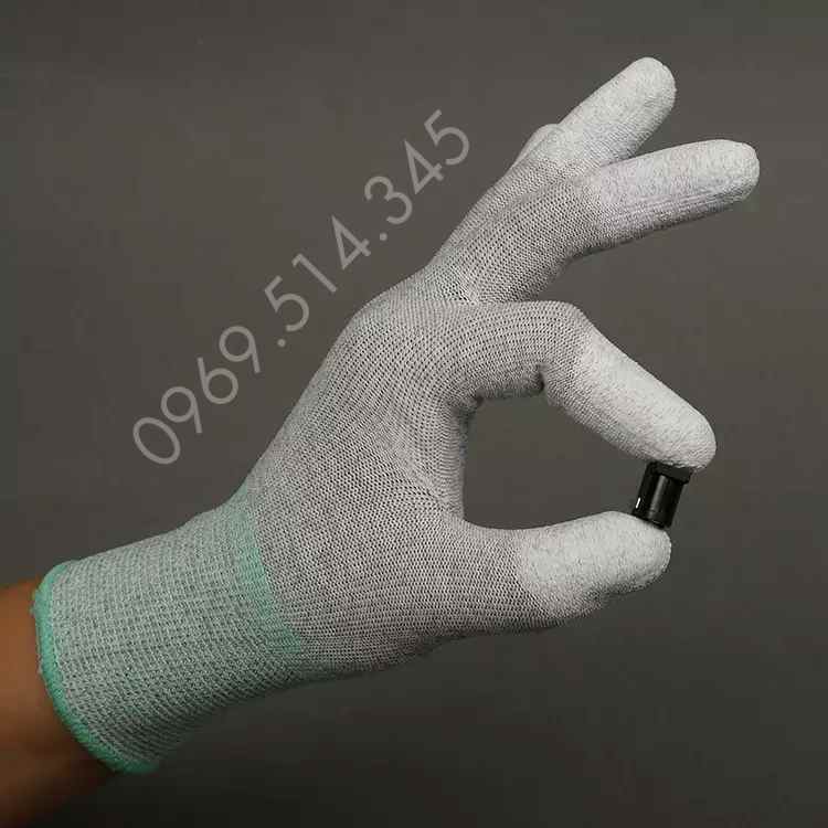 Độ bám dính của nhựa PU phủ trên đầu ngón tay giúp cầm nắm các vật dễ dàng hơn 