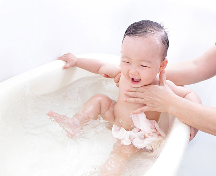 100 sản phẩm chăm sóc bé tắm gội chính hãng, an toàn thân thiện với bé |  MBMart.com.vn