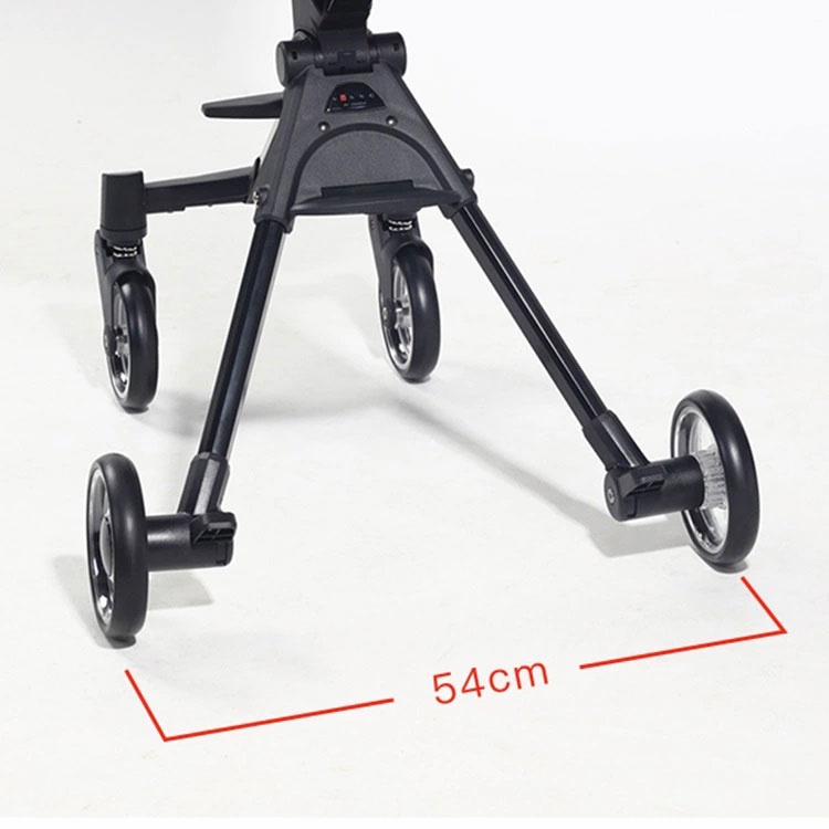 Chân đế của xe rộng rãi giúp xe cao nhưng vô cùng vững chắc