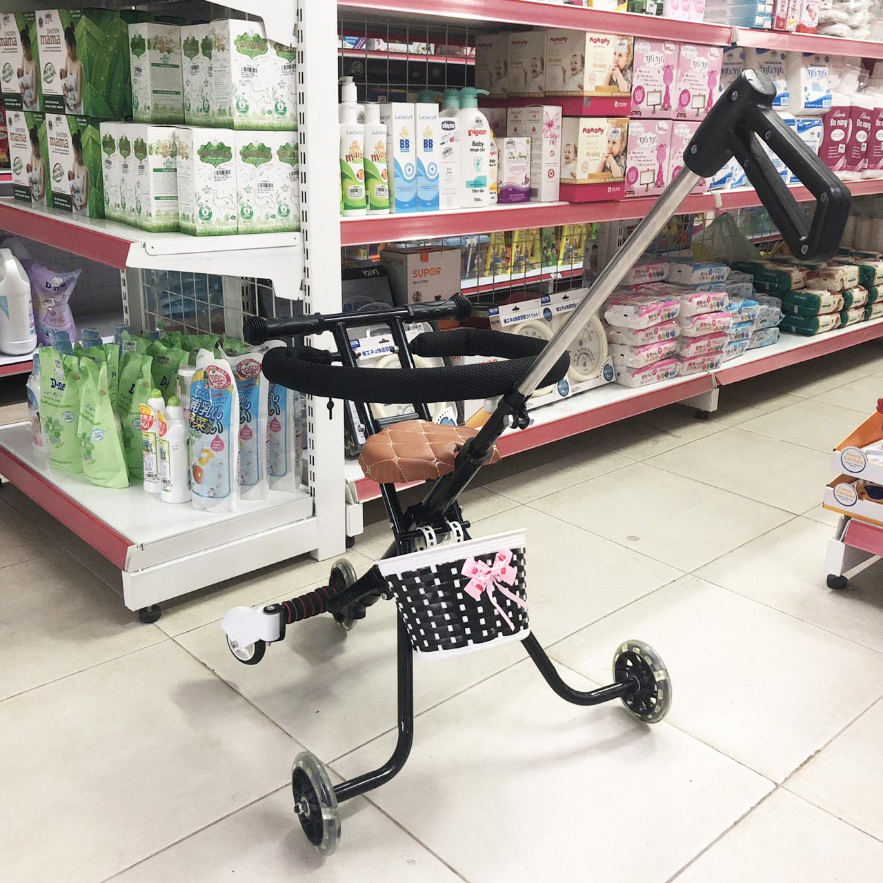 Xe đẩy 5 bánh gấp gọn