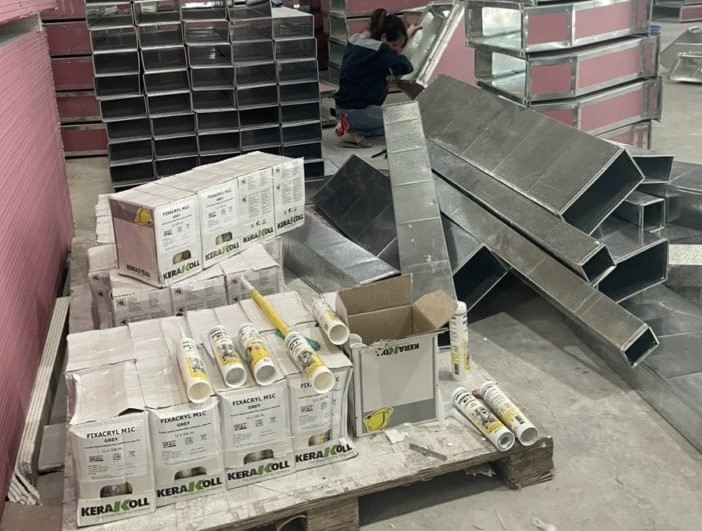 Hướng dẫn trám bít keo chống cháy cho khe hở mối nối ống gió chống cháy
