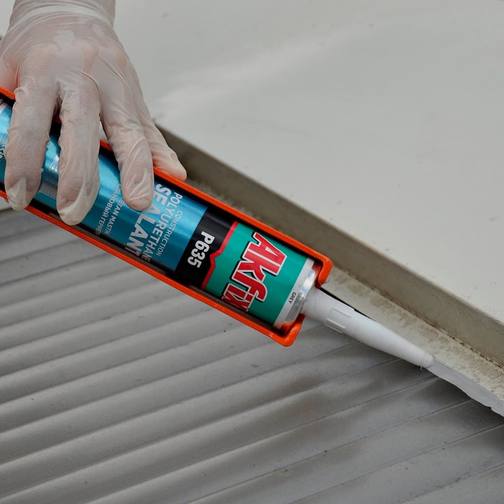Keo Sealant silicone dán chống dột mái tôn