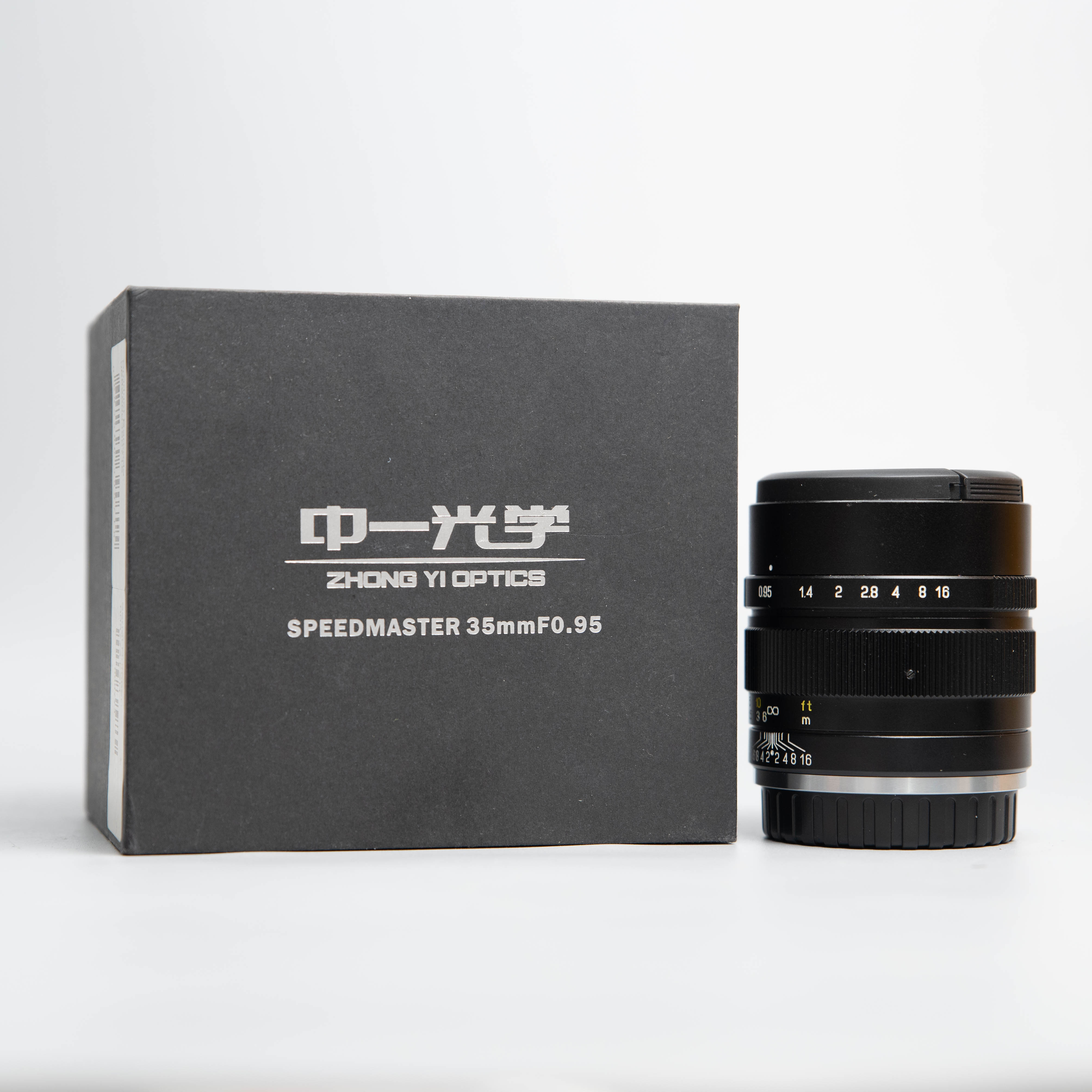 zhongyi-mitakon-35mm-f0-95-doi-ii-fuji-35-0-95-20455