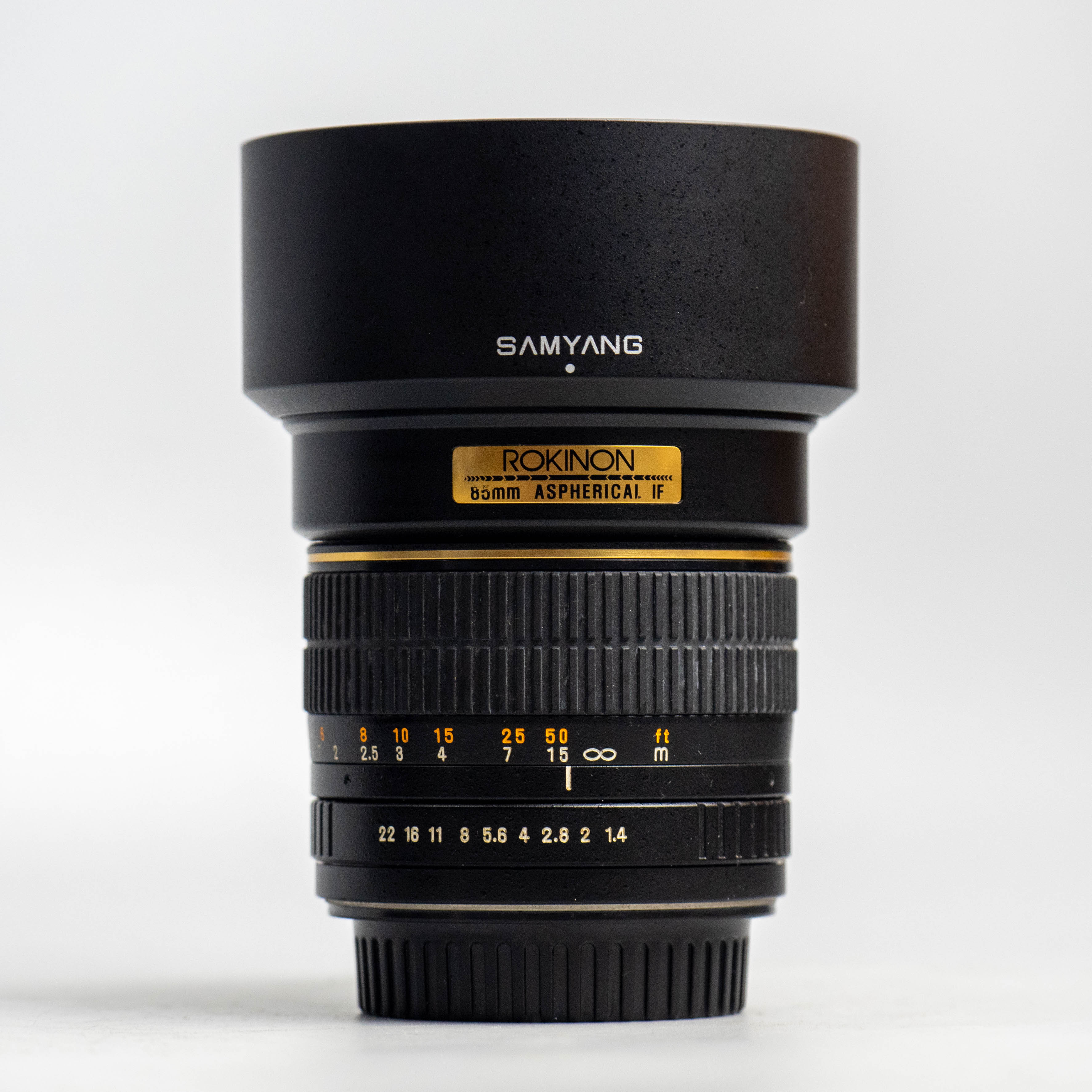 rokinon-samyang-85mm-f1-4-eos-85-1-4-20547