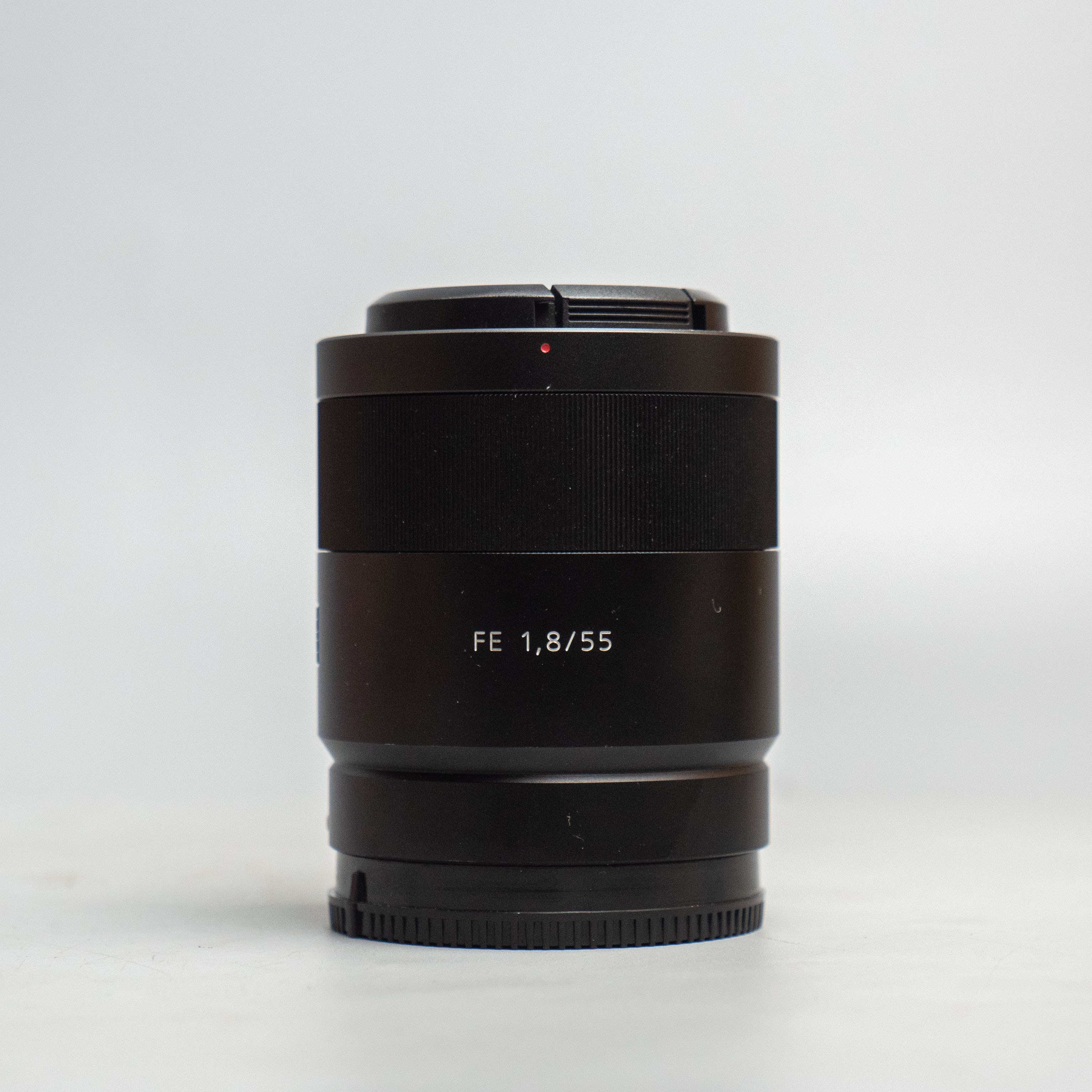 sony-zeiss-55mm-f1-8-55-1-8-hkg