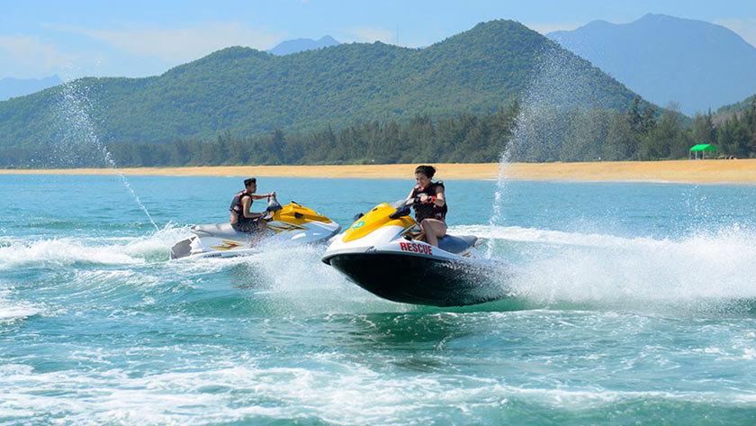 giải trí trên nước Flamingo Cát Bà