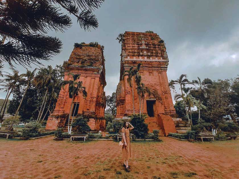 tháp đôi Quy Nhơn