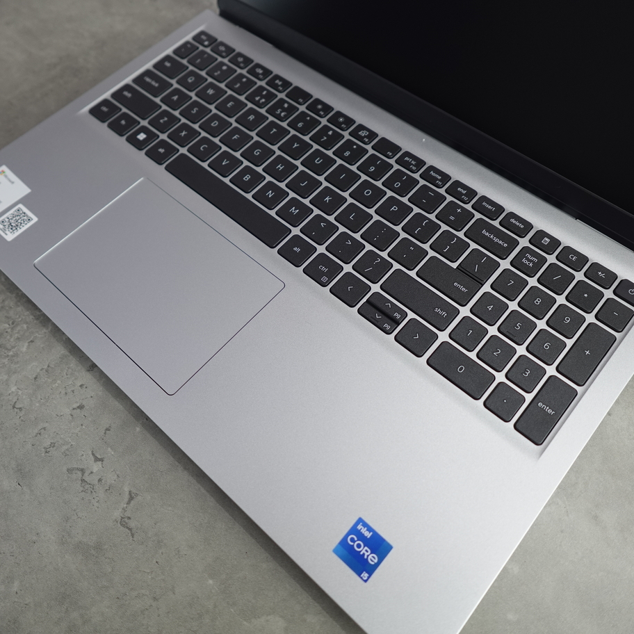 Laptop  Dell Inspiron 3520