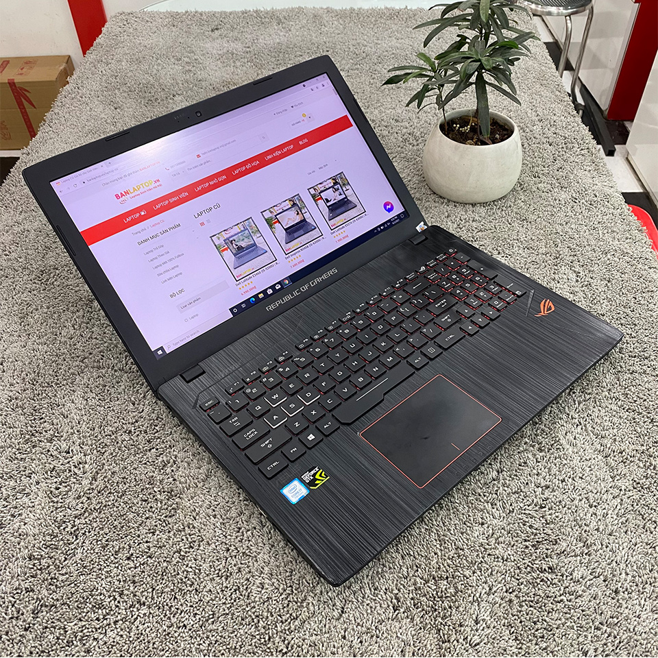 Laptop ASUS ROG Strix GL553VE: Game thủ không thể bỏ qua!