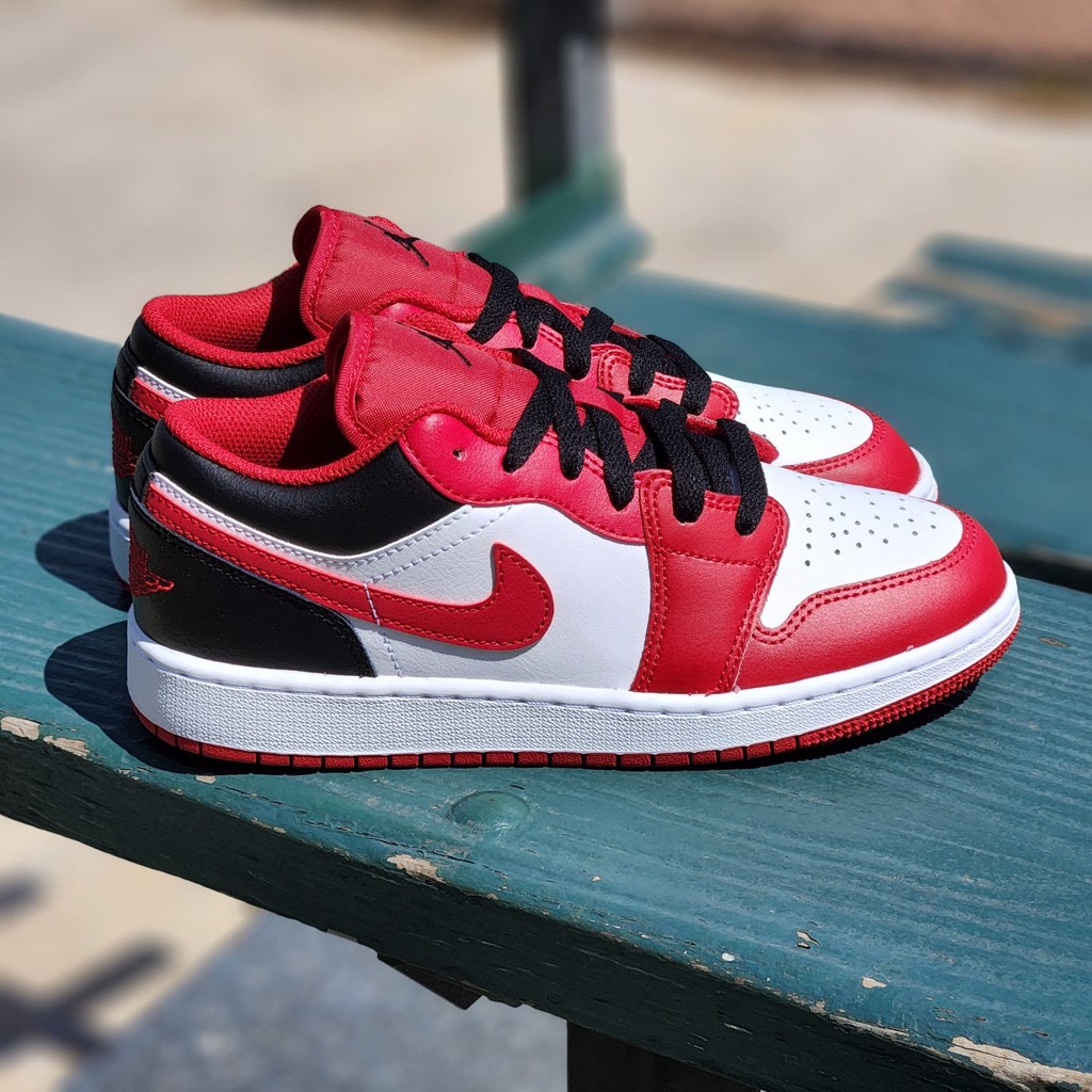 Jordan 1 Low Chicago 2022 - 553560-163 