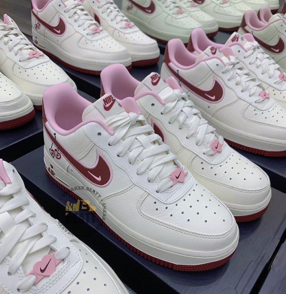 Air Force 1 Low '07 LX Valentine's Day - FD4616-161 