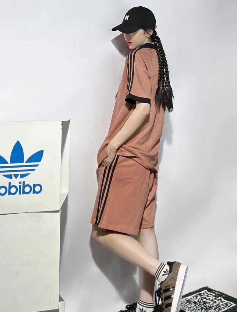 Adidas Adicolor Classics Waffle Shorts - Brown - HS2082 