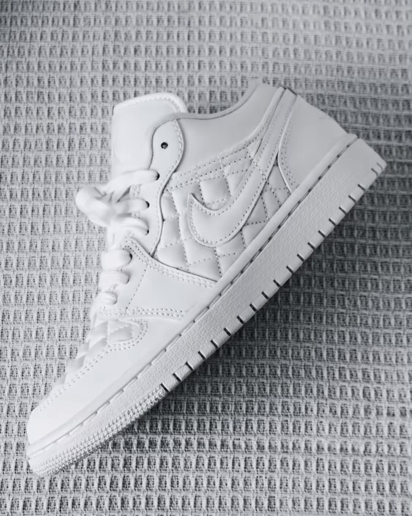 Jordan 1 Low Quilted Triple White - DB6480-100 