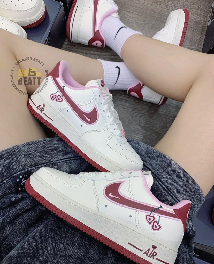 Air Force 1 Low '07 LX Valentine's Day - FD4616-161 
