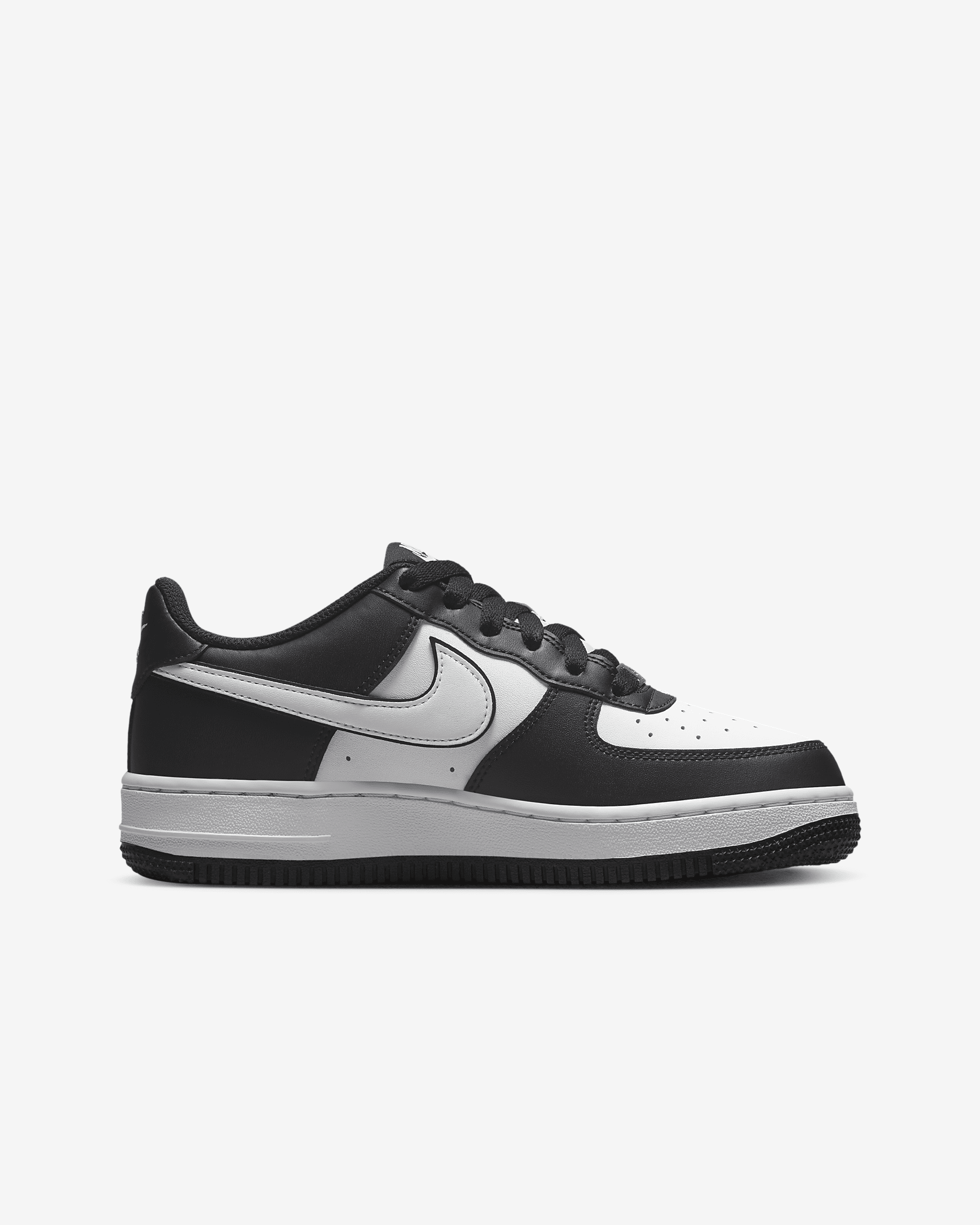 Air Force 1 LV8 ‘Panda’ DV1621-001 