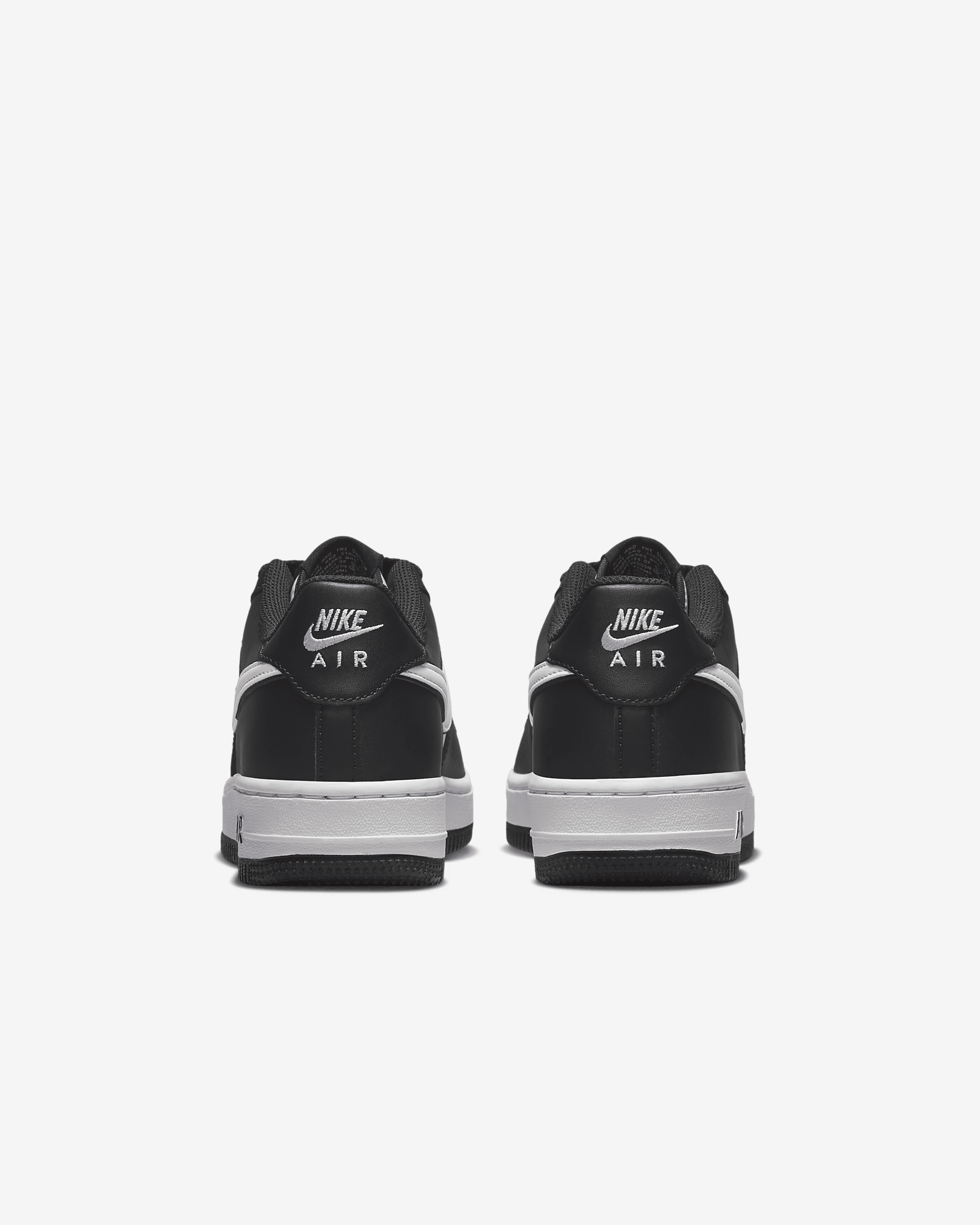 Air Force 1 LV8 ‘Panda’ DV1621-001 