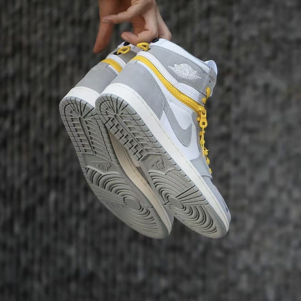 Jordan 1 High Switch Light Smoke Grey - CW6576-100 