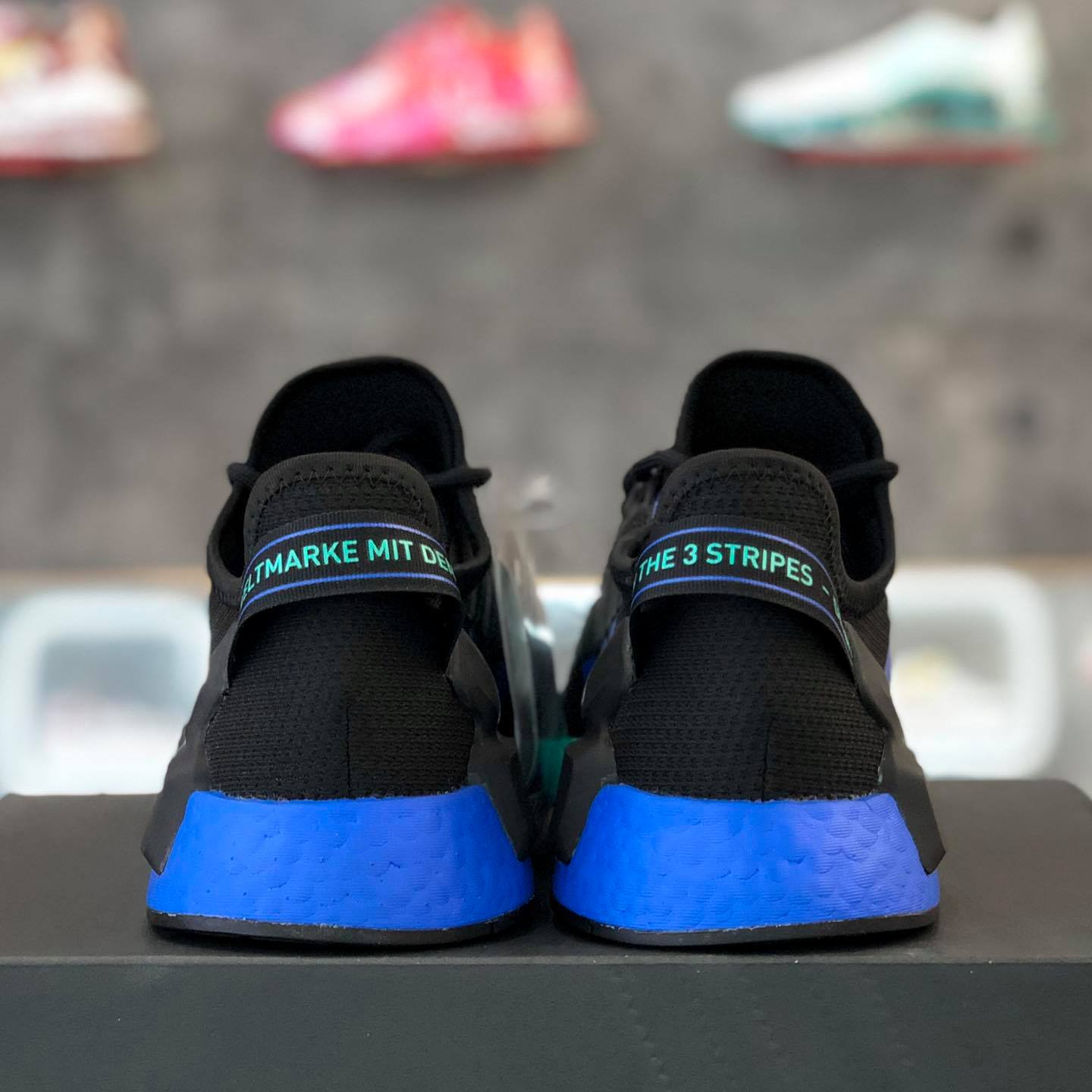 Fy5913 Adidas NMD R1 V2 'Gradient' FY5913 - Main Image