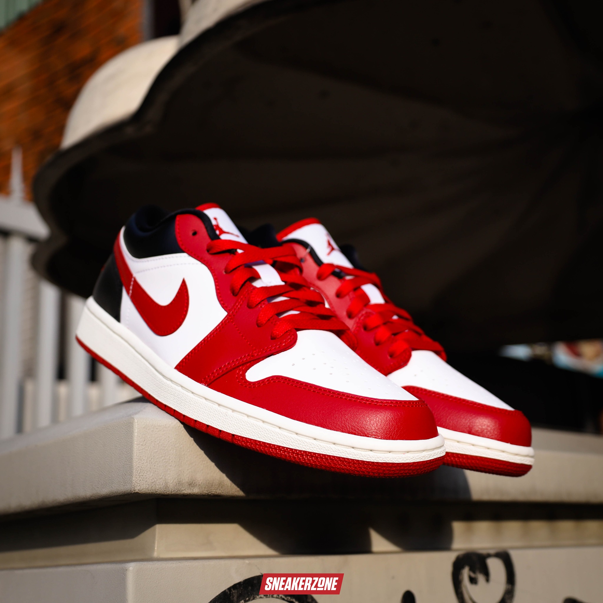 Low Bulls Low Reverse Black Toe Chicago Air Jordan Low NIKE AIR