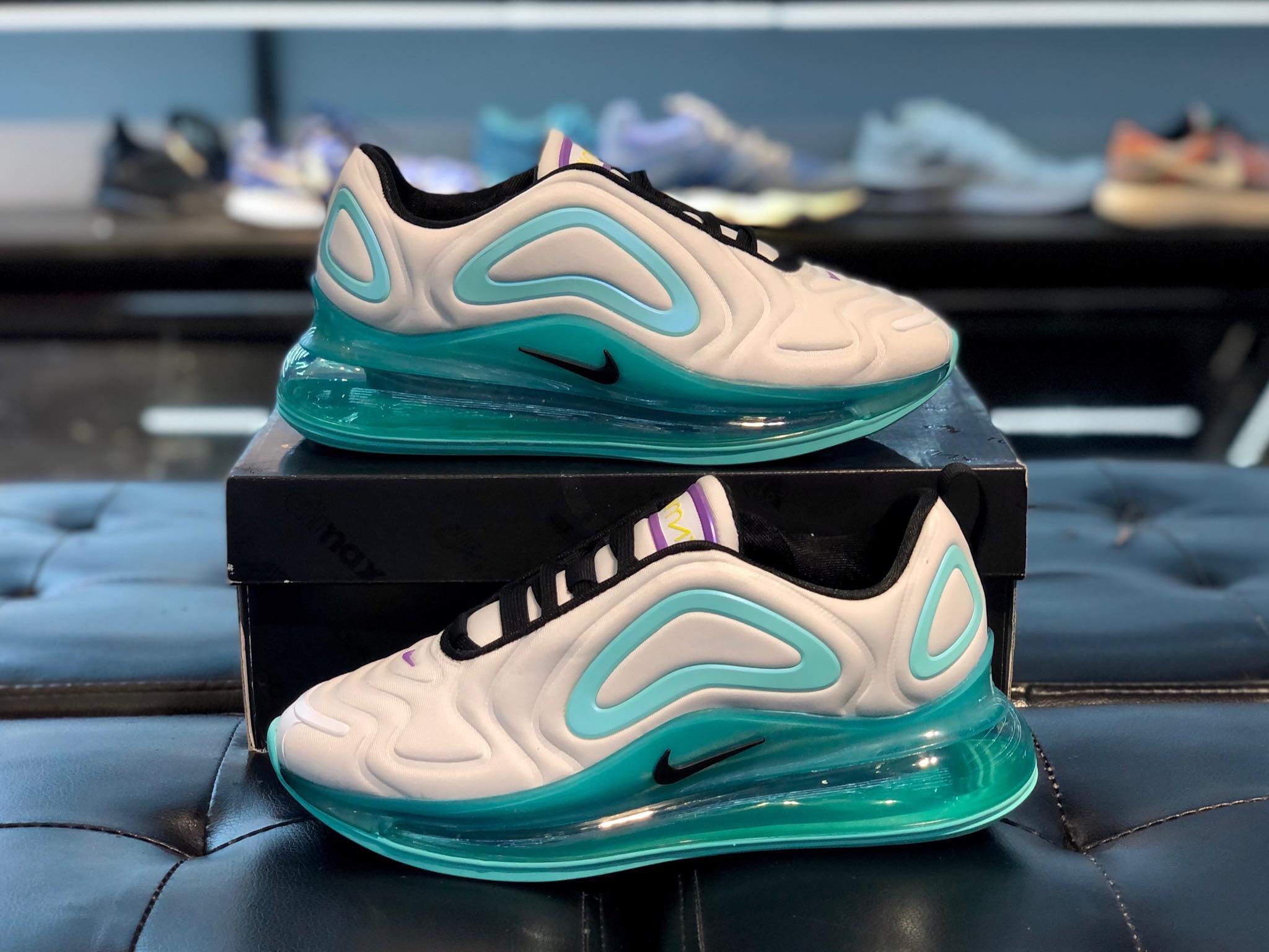 nike air max 720 white teal