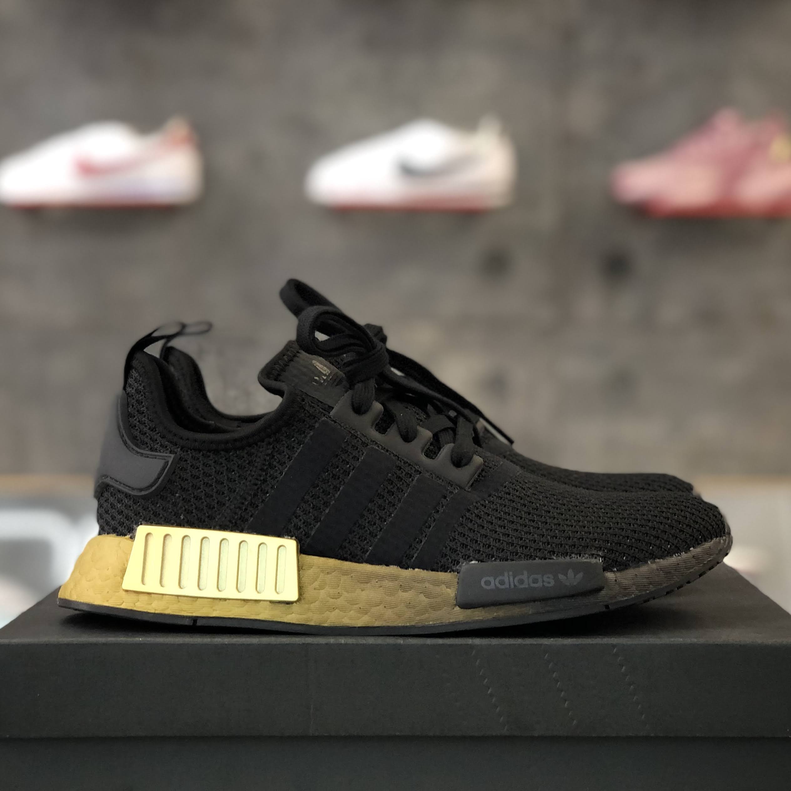 nmd r1 metallic gold