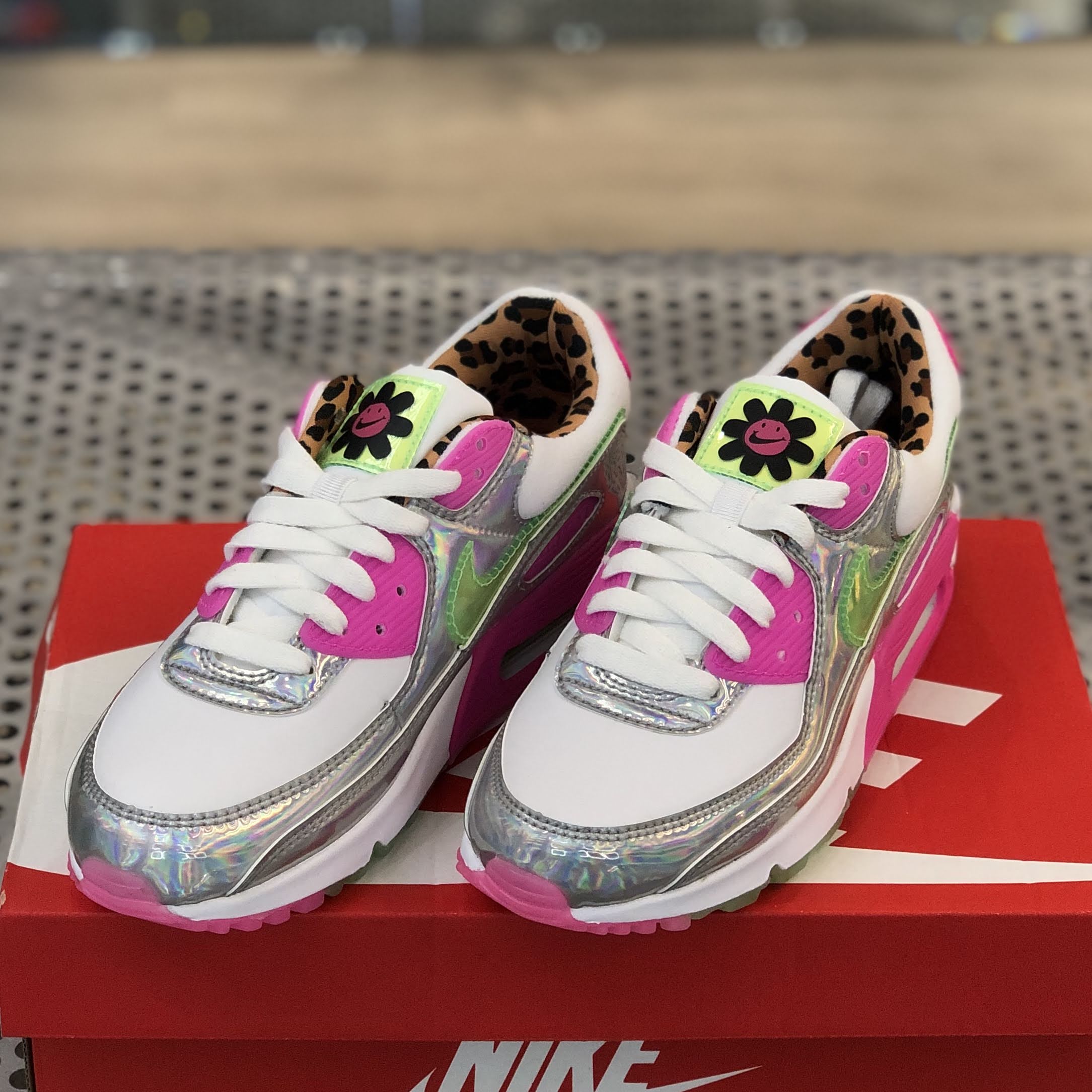 Wmns air max 90 lx 'laser fuchsia' Clearance