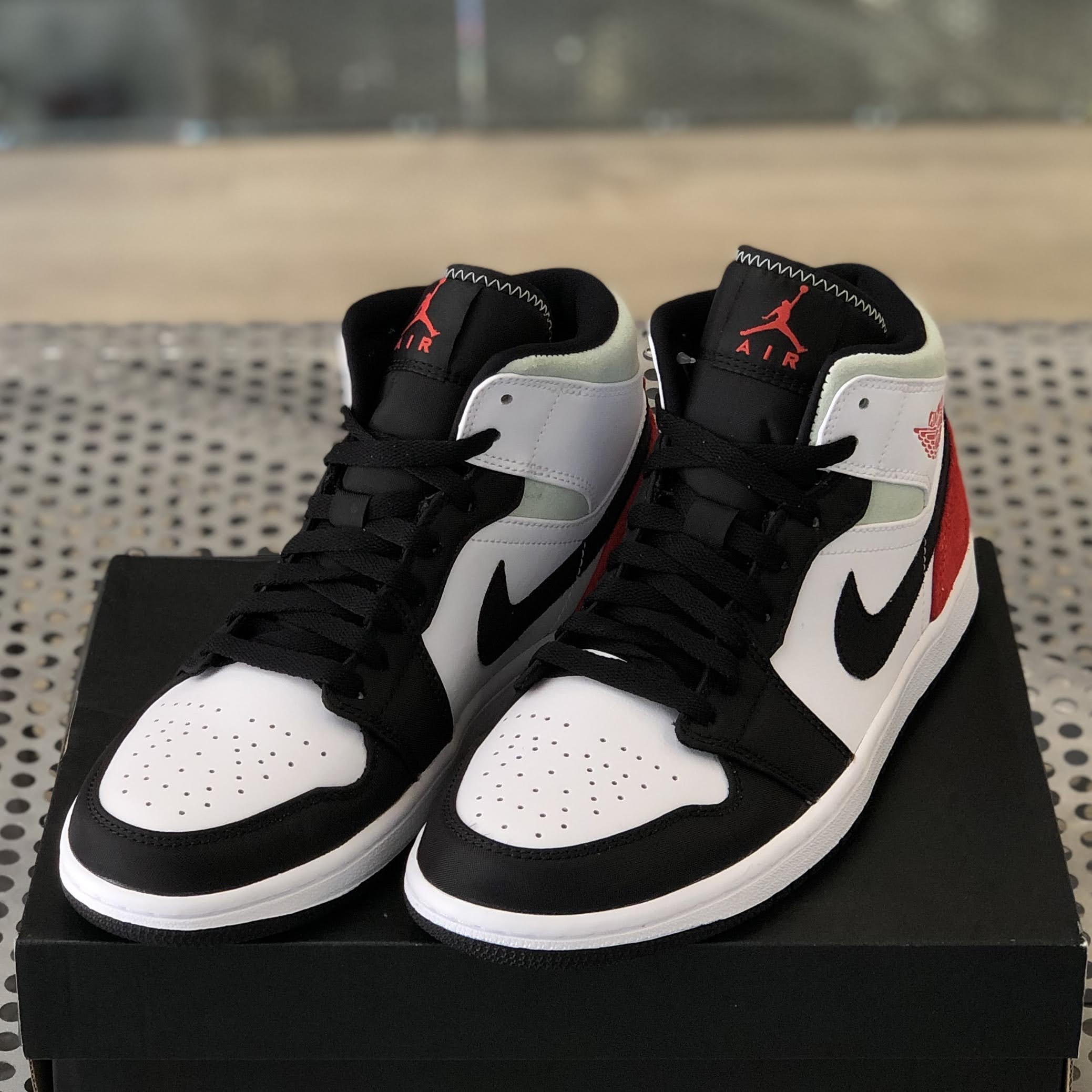 NIKE AIR JORDAN MID SE 'RED BLACK TOE'