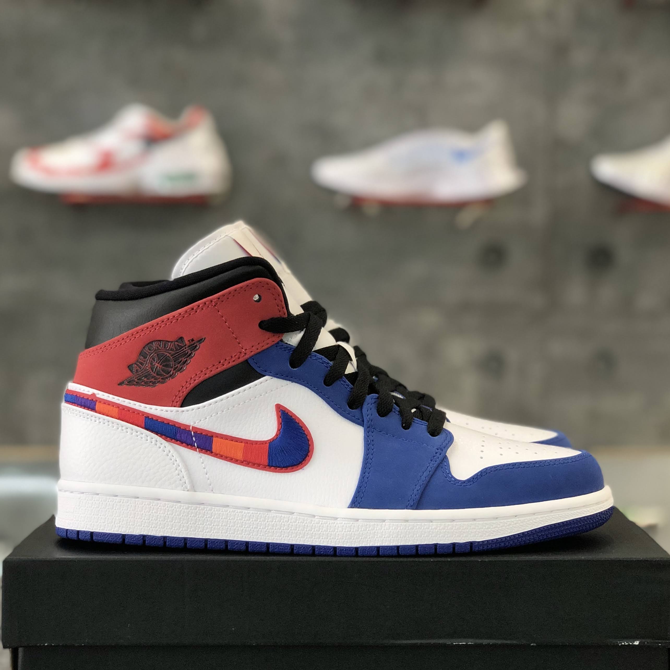 NIKE AIR JORDAN MID SE 'MULTI-COLOR SWOOSH'