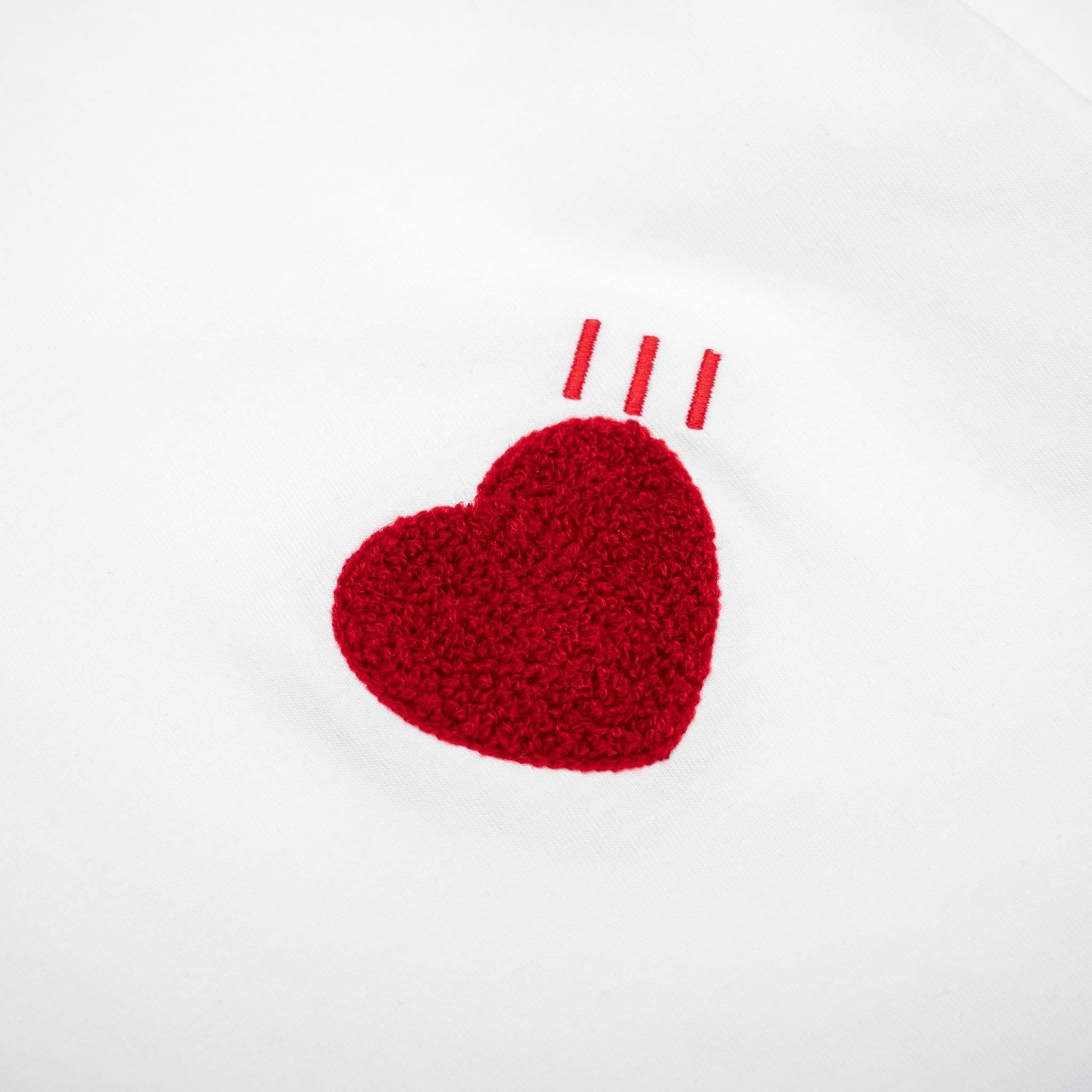 GOOD HEART T-SHIRT | Young Green by YG SHOP GOOD HEART T-SHIRT | Young Green by YG SHOP