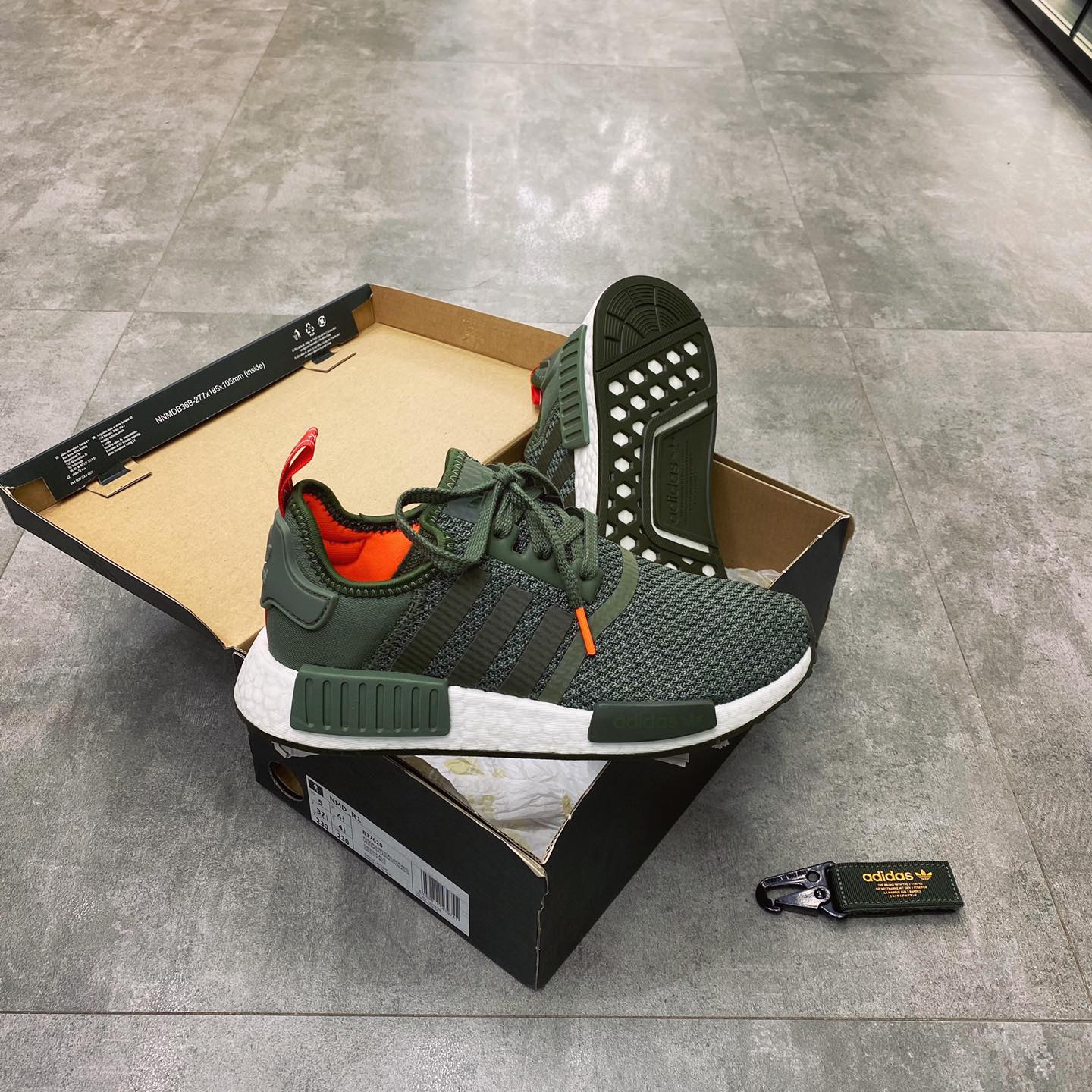 adidas nmd r1 khaki