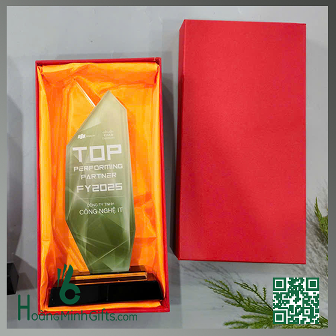 cup-pha-le-khach-hang-fpt-synnex