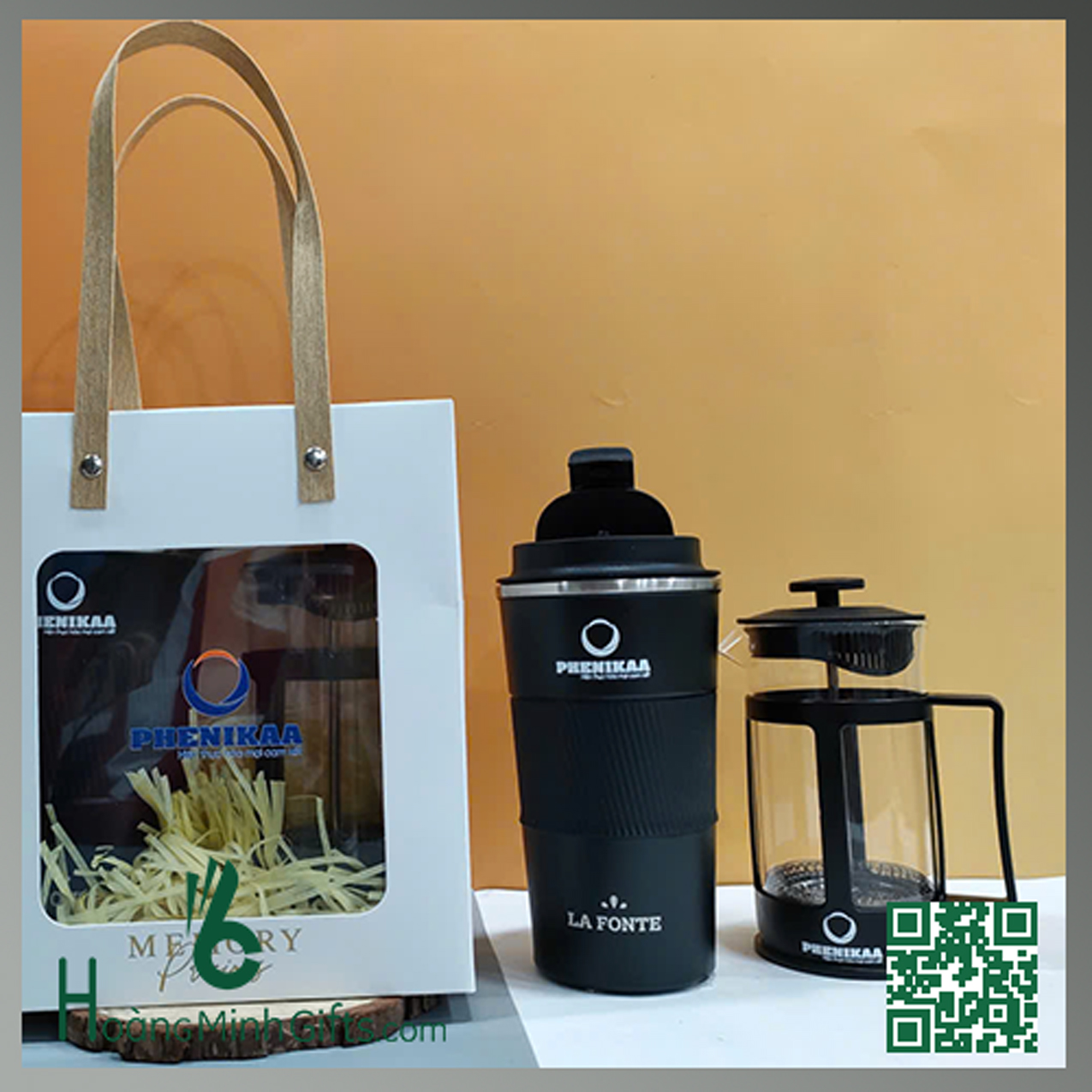 bo-qua-tang-2-san-pham-khach-hang-benh-vien-dai-hoc-phenikaa