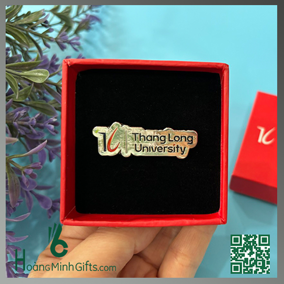 huy-hieu-cai-ao-khach-hang-dai-hoc-thang-long