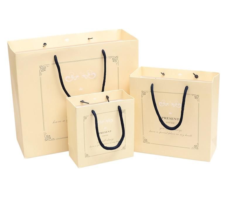 Mẫu túi giấy của bạn là thiết kế thông minh hay sai lầm?